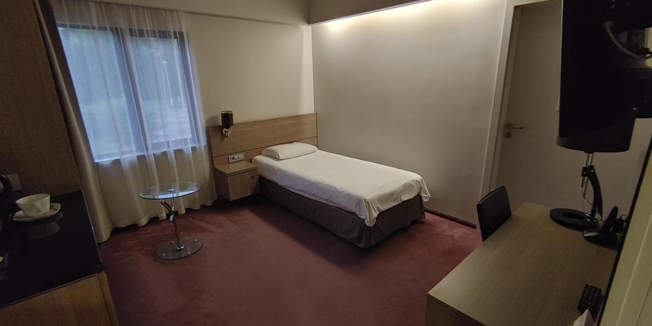 Hotel Hp Park ออลชติน ภายนอก รูปภาพ