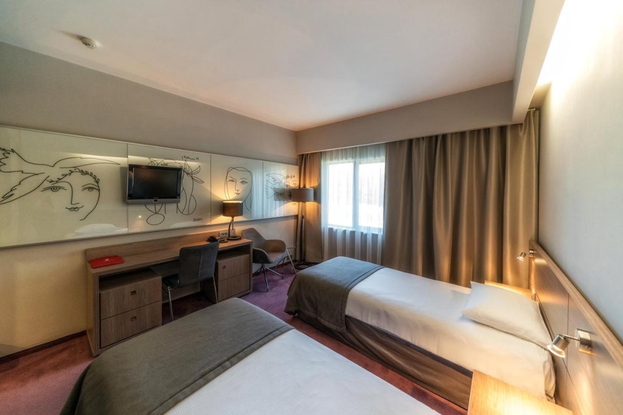 Hotel Hp Park ออลชติน ภายนอก รูปภาพ